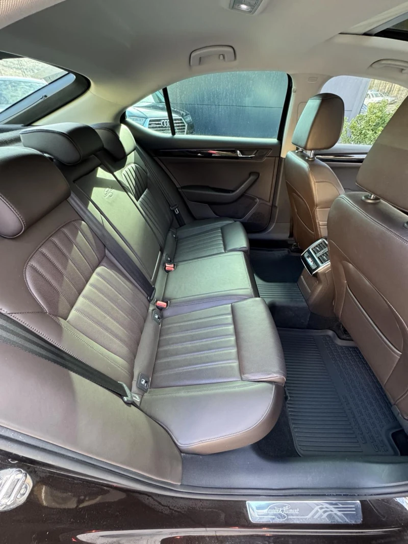 Skoda Superb Laurin&Klement, снимка 11 - Автомобили и джипове - 53118897