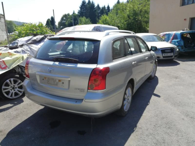 Toyota Avensis 2.0 D4D, снимка 3 - Автомобили и джипове - 21806451