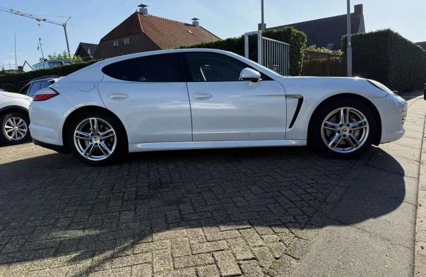 Porsche Panamera  - изображение 6