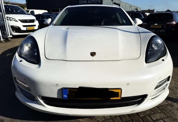 Porsche Panamera  - изображение 2