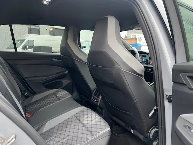 VW Golf R-Line, снимка 13 - Автомобили и джипове - 54593671