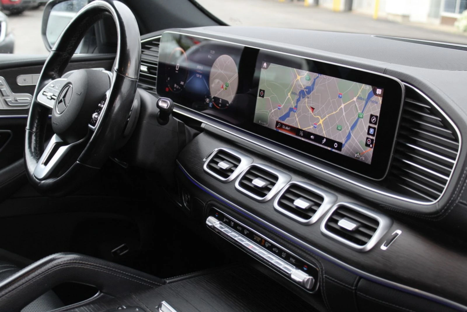 Mercedes-Benz GLE 350 4MATIC* AMG-Pack* Night-Pack* Widescreen* Burmster - изображение 8