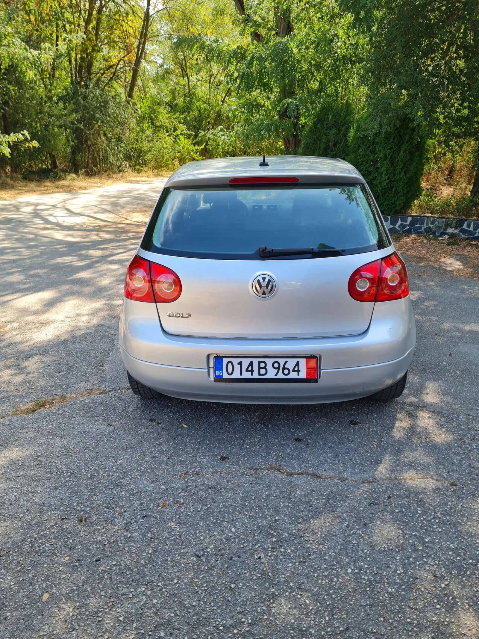VW Golf 1.6куб.102к.с.2007г.  - изображение 2