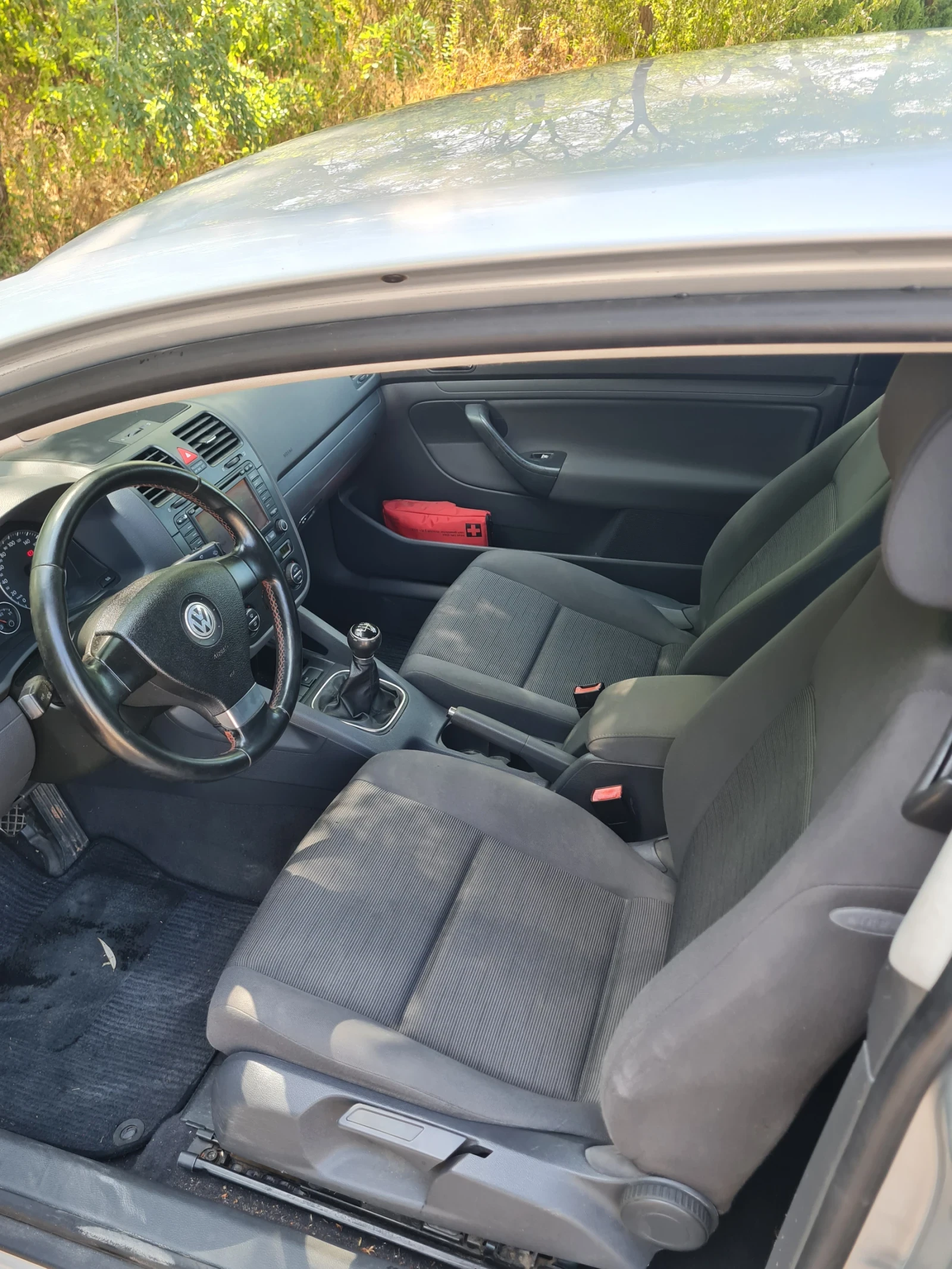 VW Golf 1.6куб.102к.с.2007г.  - изображение 5
