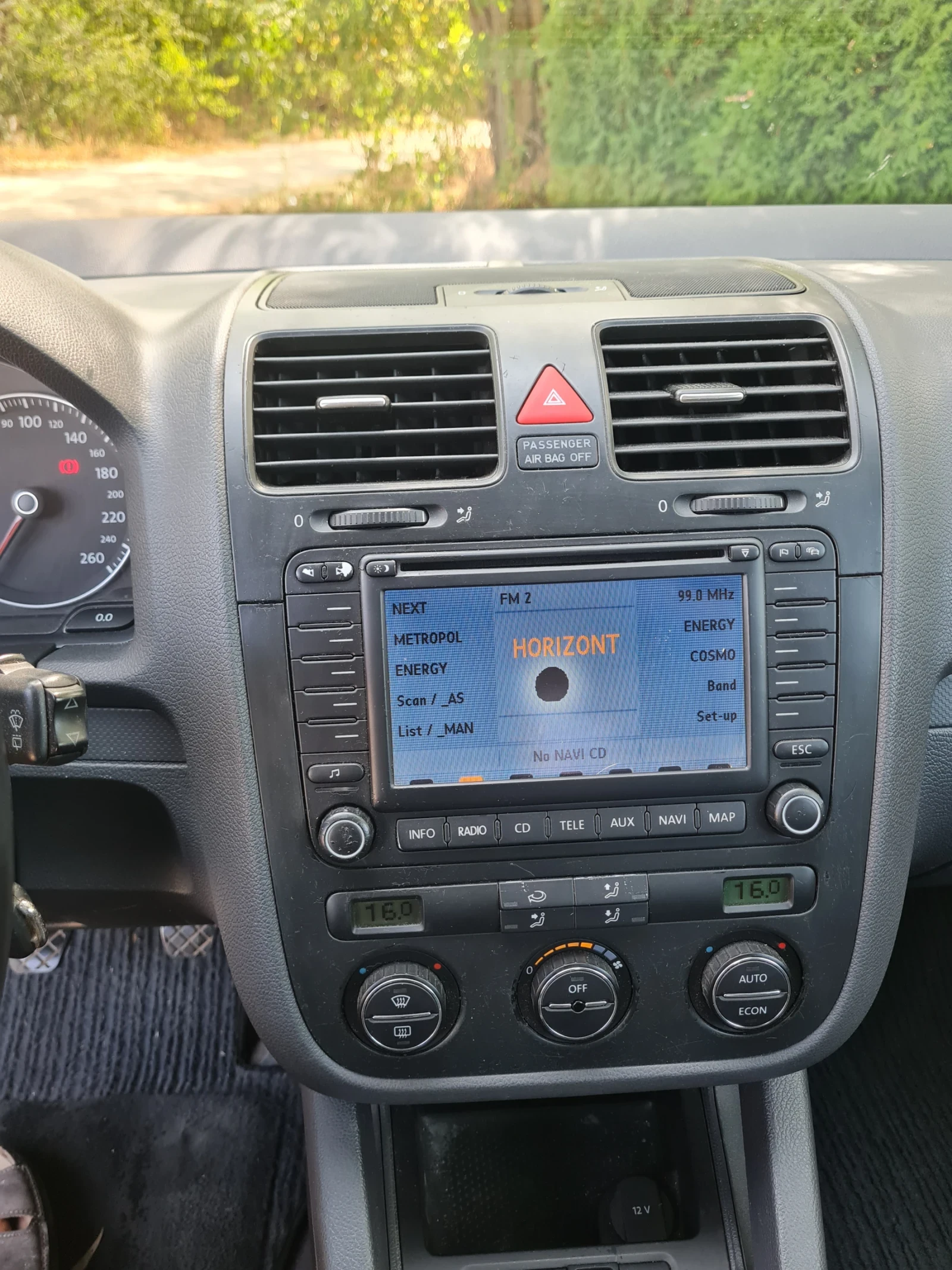 VW Golf 1.6куб.102к.с.2007г.  - изображение 7
