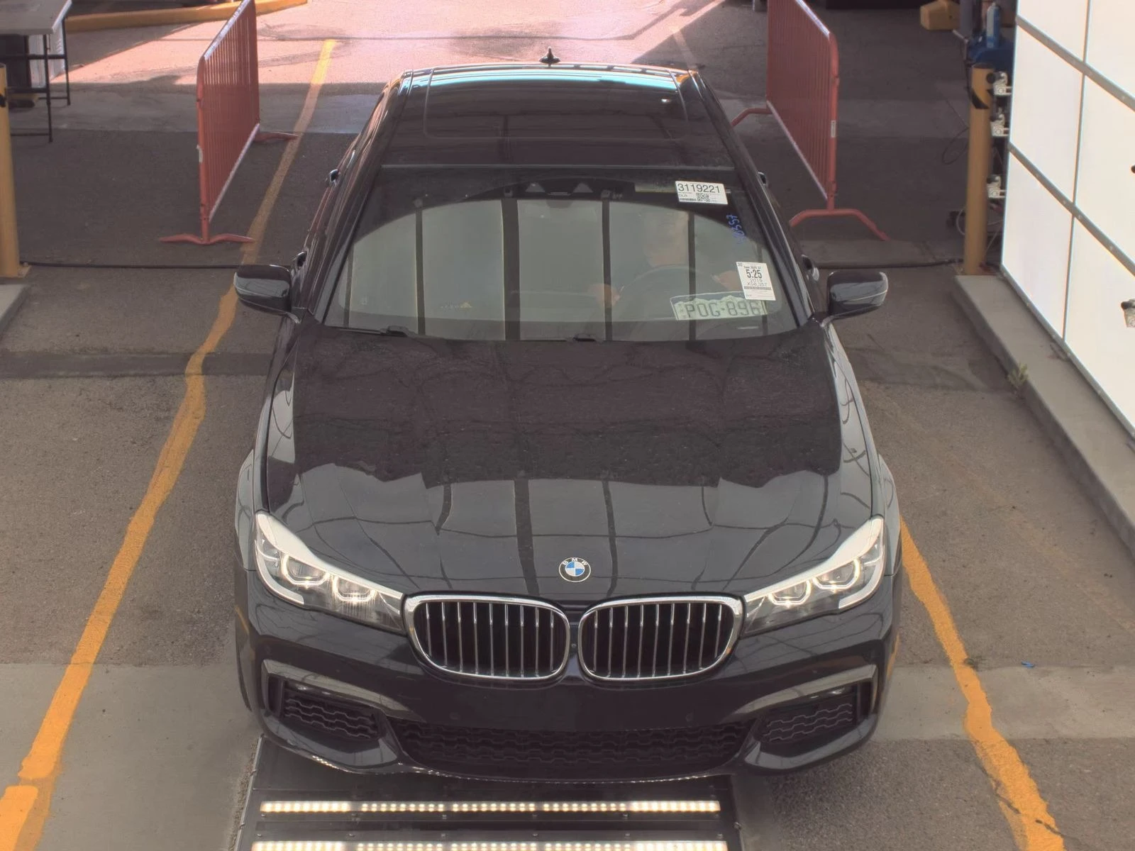BMW 740 I xDrive* ЦЕНА ДО БЪЛГАРИЯ* (CARFAX) - изображение 2