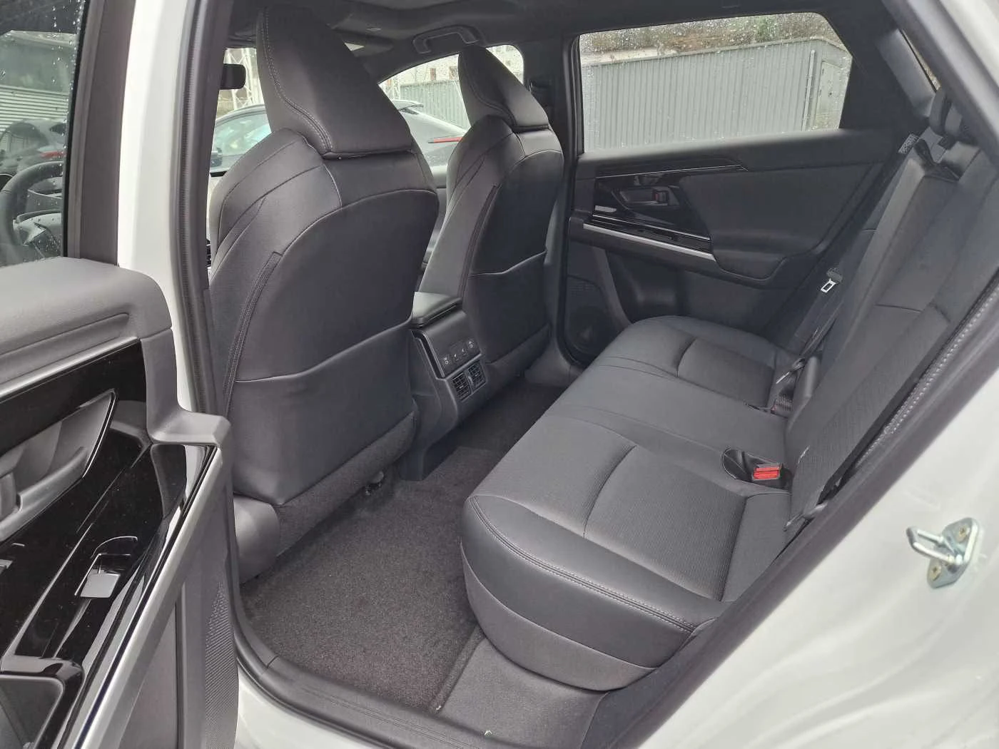 Toyota bZ4X BEV/218HP/LOUNGE/PANO/MEMO/JBL/360/LED/KLESS/526g | Mobile.bg   12