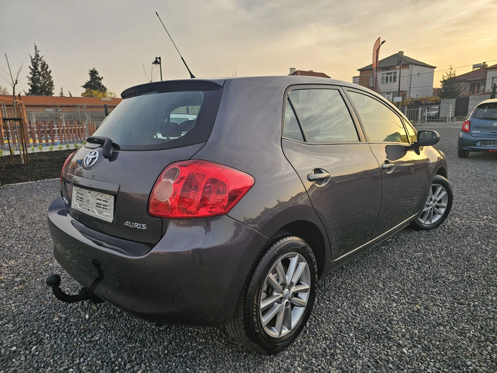 Toyota Auris 1.3VVT-i 6-СК! - изображение 5