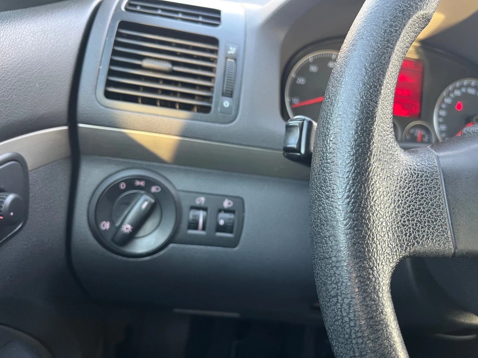 VW Touran 6+ 1 2.0i-  | Mobile.bg   14