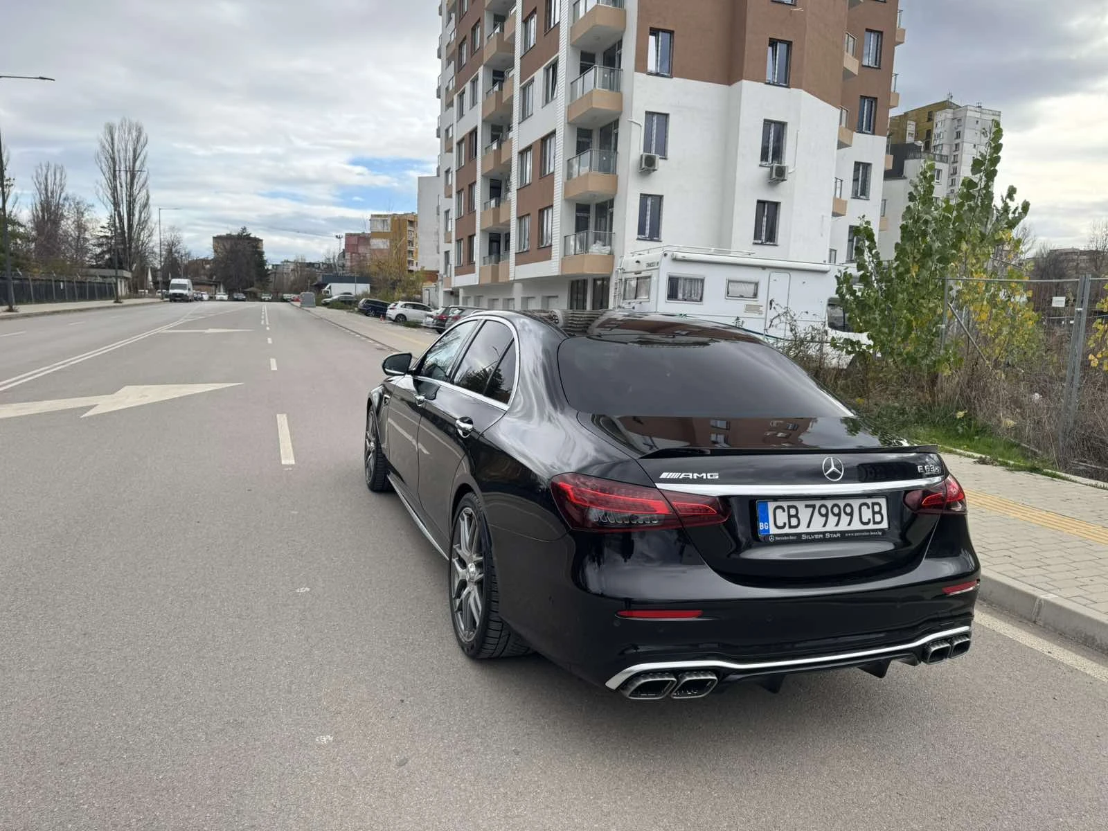 Mercedes-Benz E 63 AMG S - изображение 5