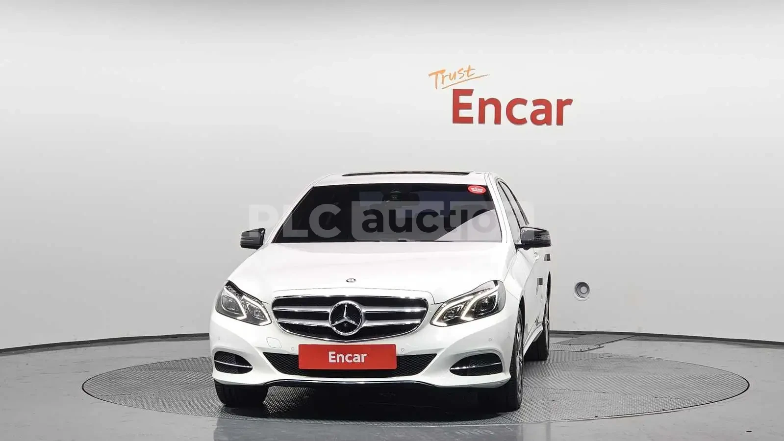Mercedes-Benz E 220, снимка 3 - Автомобили и джипове - 54126783