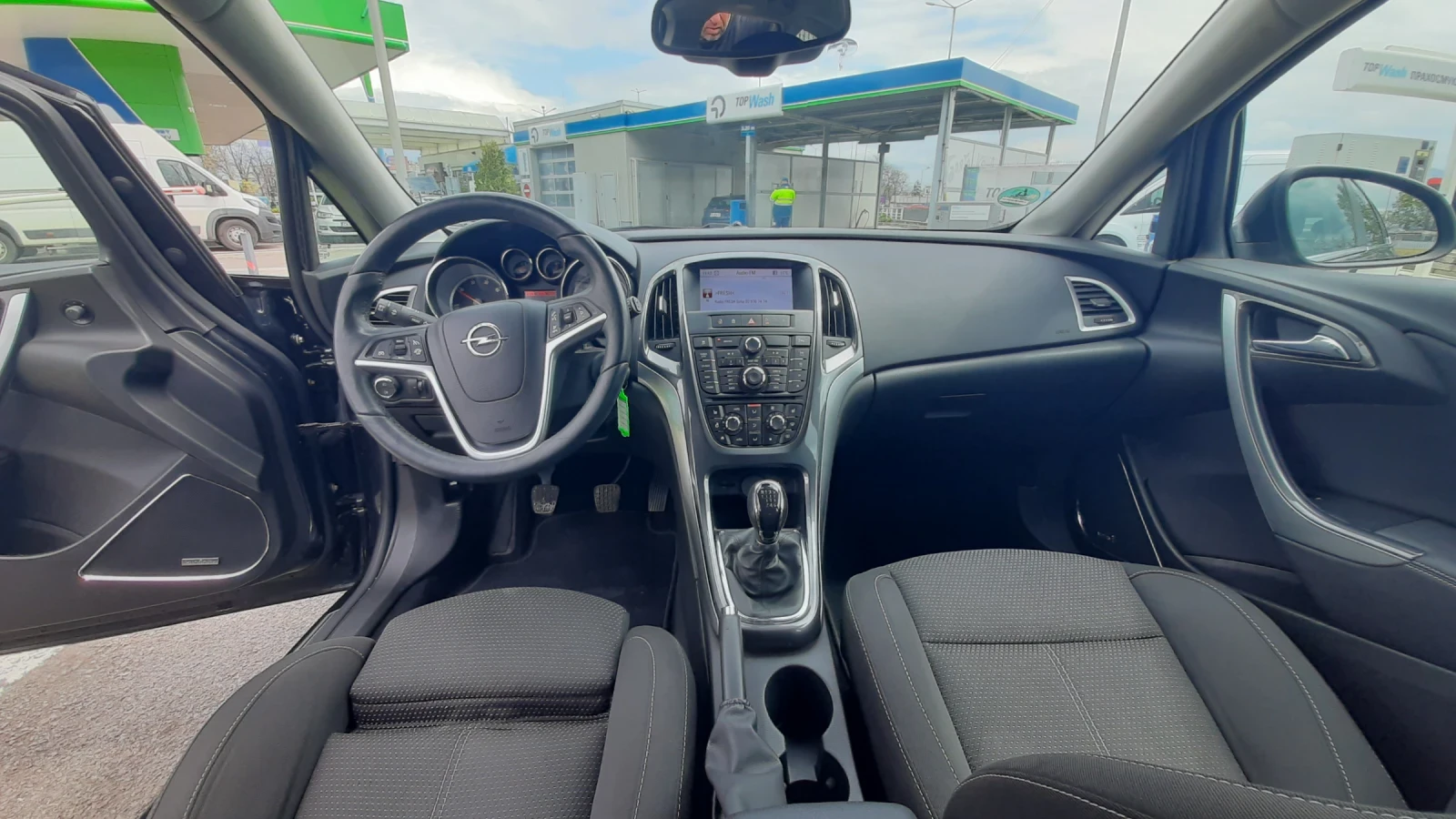 Opel Astra 2.0 CDTI   КАТО НОВА , снимка 14 - Автомобили и джипове - 54314369