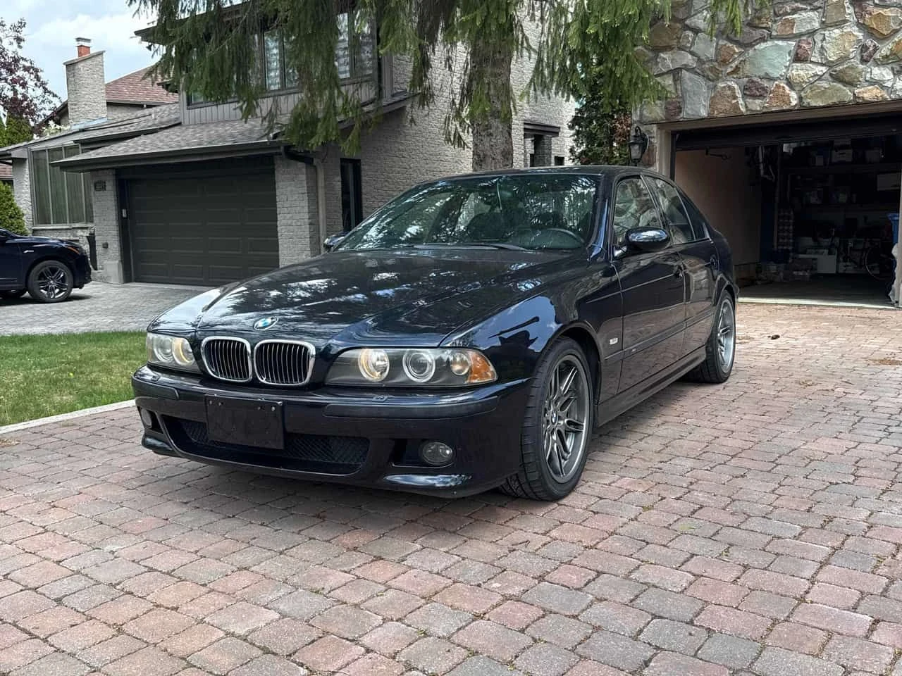 BMW M5 * 4dr Sdn 6 Spd Manual* АВТОКРЕДИТ БЕЗ ПЪРВОНАЧАЛН