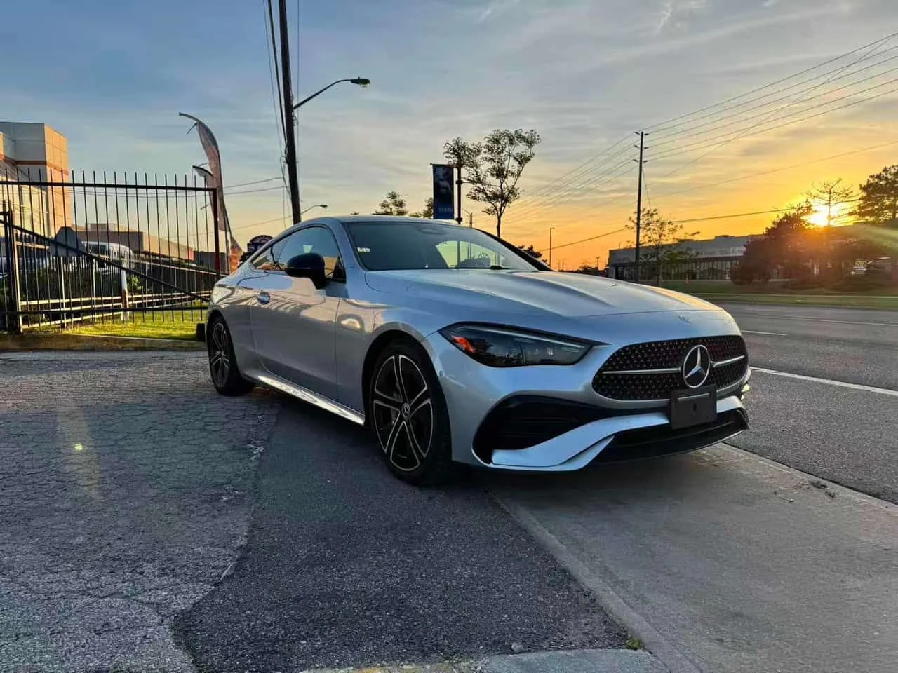Mercedes-Benz CLE 300  | DISTRONIC | 360 |  PANO | ДВА КЛЮЧА , снимка 10 - Автомобили и джипове - 54820629