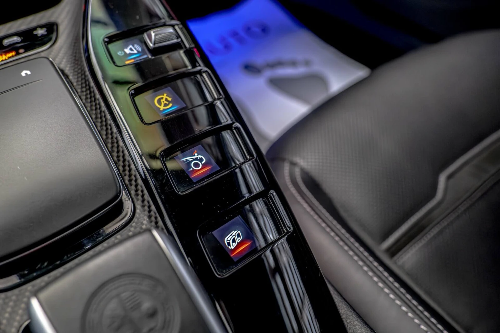 Mercedes-Benz AMG GT 63S/4Matic/Burmester/Камера/AMG Ride Control+ /Amb, снимка 14 - Автомобили и джипове - 55021397