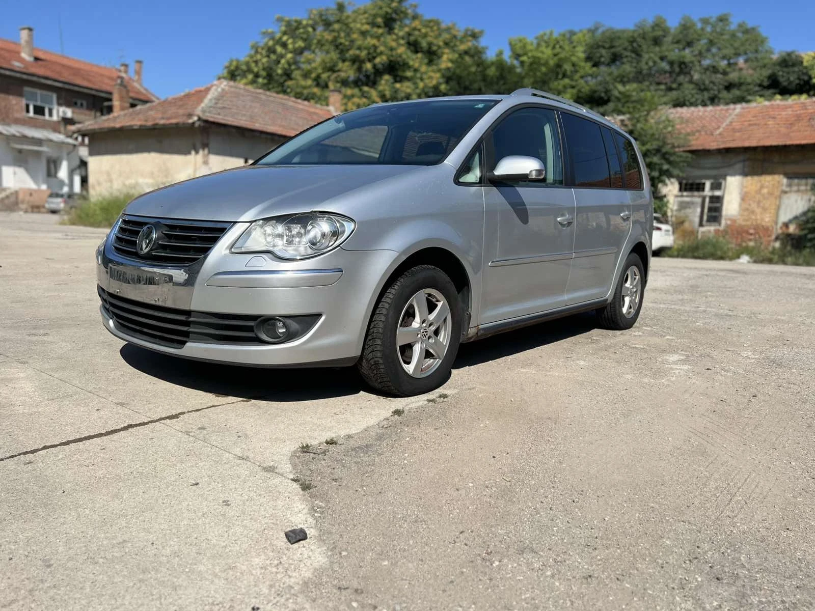 VW Touran Vw Touran 1.9 TDI 105коня фейс , снимка 5 - Автомобили и джипове - 55181918