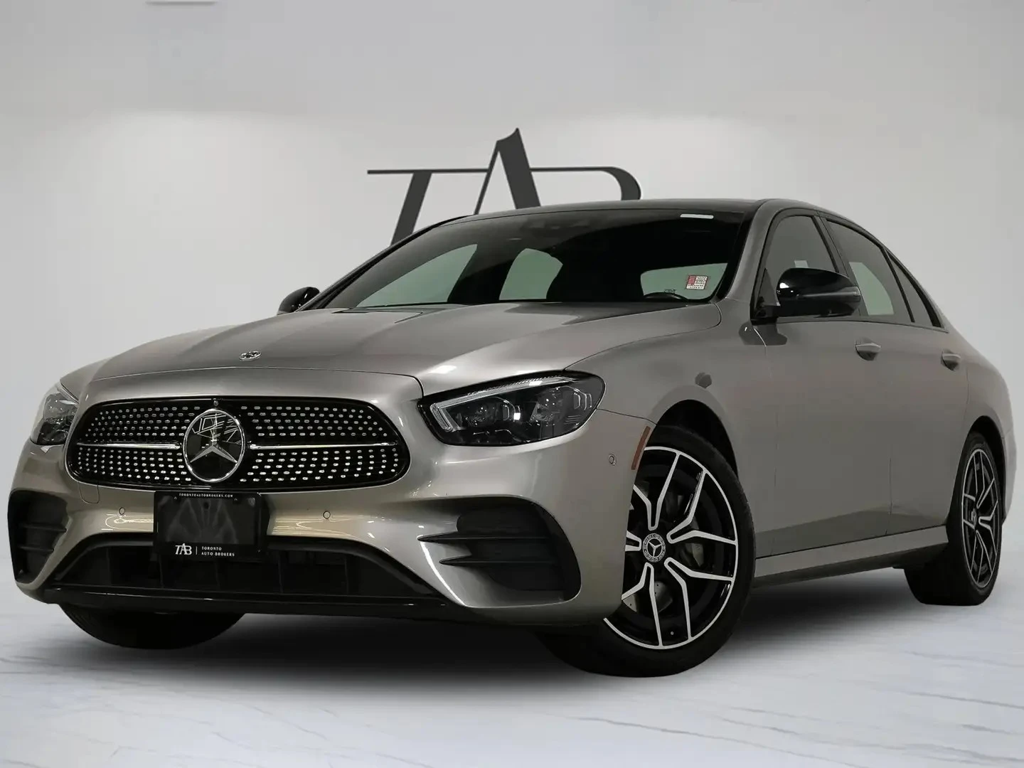 Mercedes-Benz E 450 AMG PREMIUM PKG ЦЕНА ДО БЪЛГАРИЯ АВТОКРЕДИТ, снимка 3 - Автомобили и джипове - 55557647