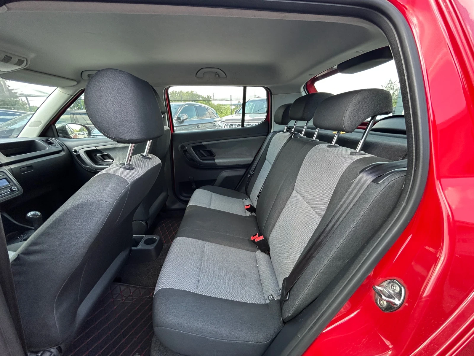 Skoda Fabia 1.2i* КЛИМАТИК, снимка 10 - Автомобили и джипове - 55563064
