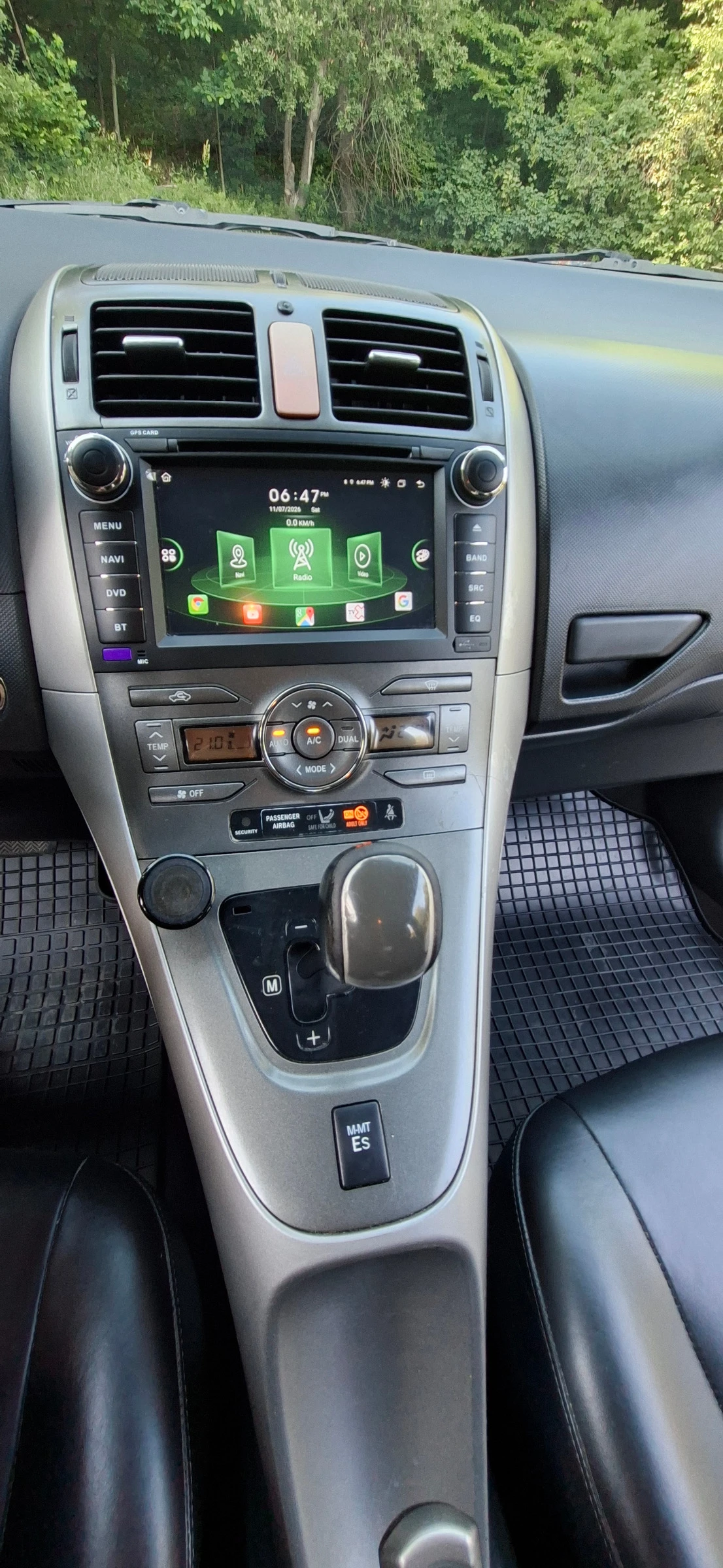 Toyota Auris, снимка 12 - Автомобили и джипове - 56467327