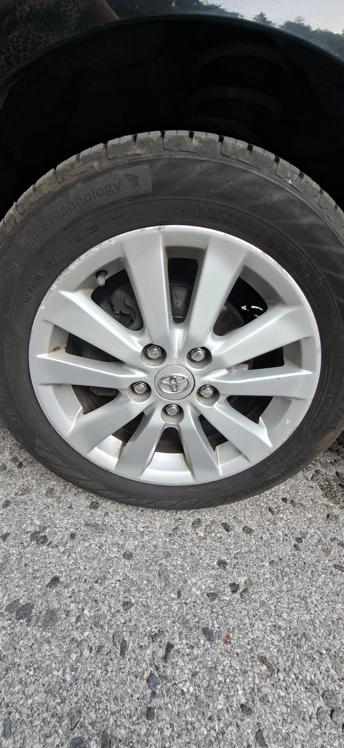 Toyota Auris, снимка 14 - Автомобили и джипове - 56467327