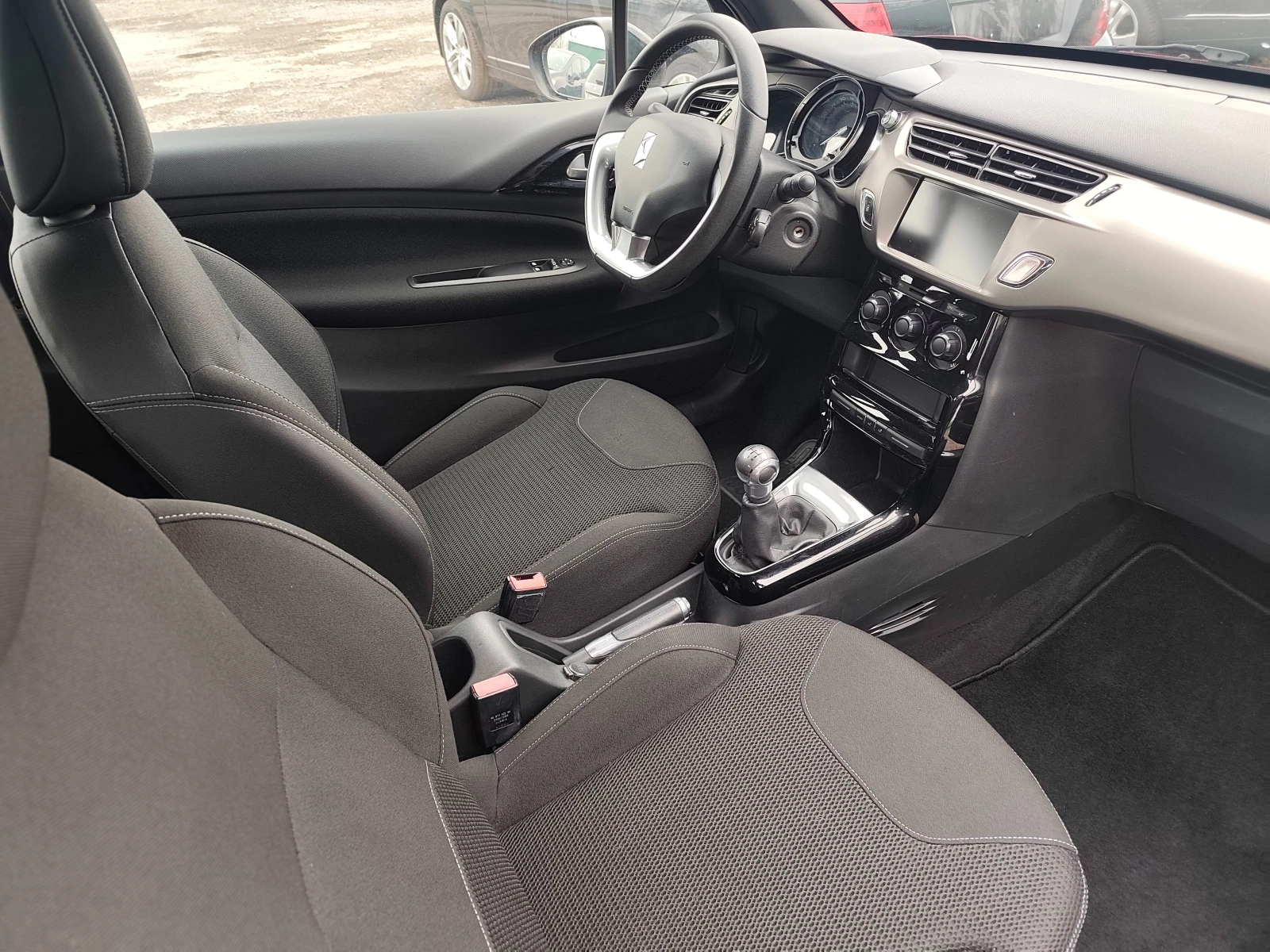 DS DS 3 , 1.2i 82k.c. PDC ���� 6 �� 76000��. | Mobile.bg � ����������� 6