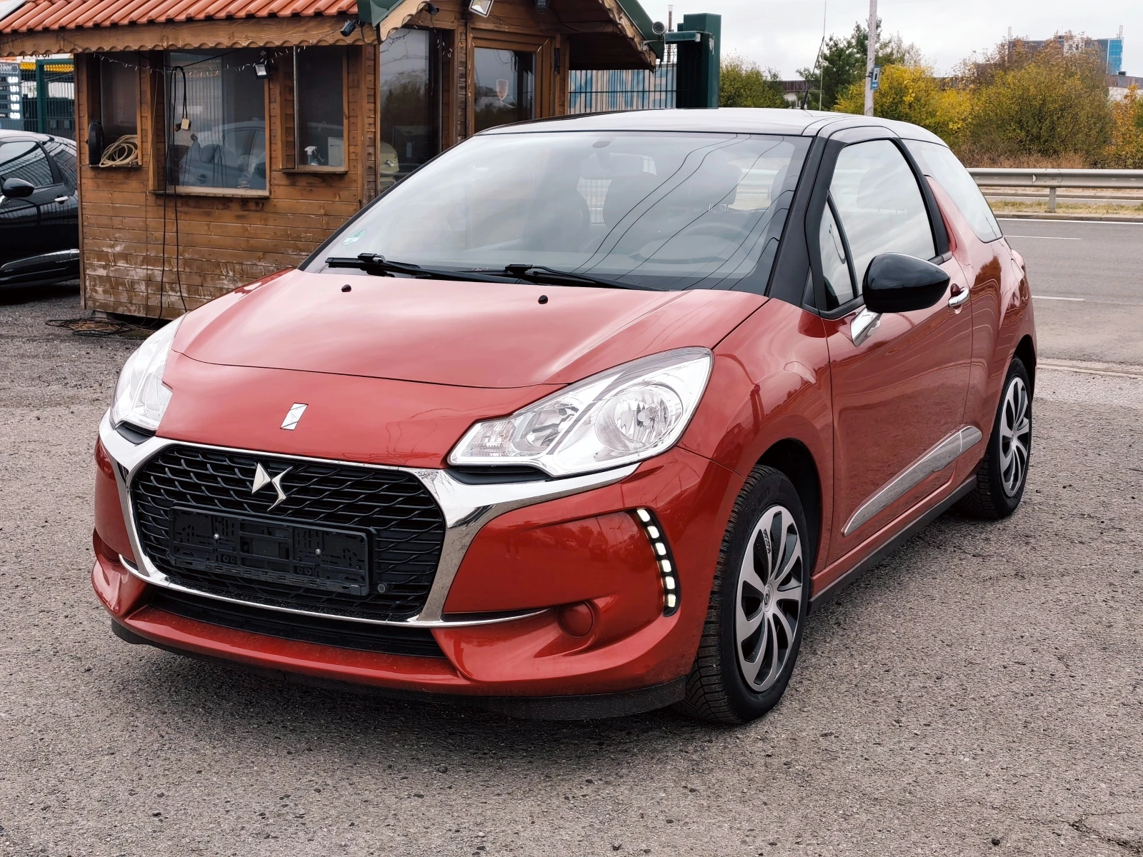 DS DS 3 , 1.2i 82k.c. PDC Евро 6 на 76000км.