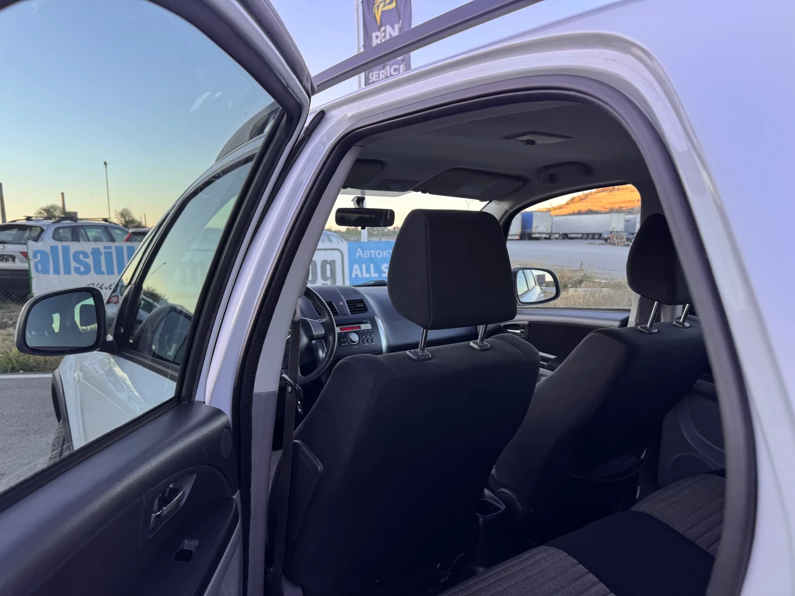 Suzuki SX4 1.6i / 4x4, снимка 10 - Автомобили и джипове - 56568934