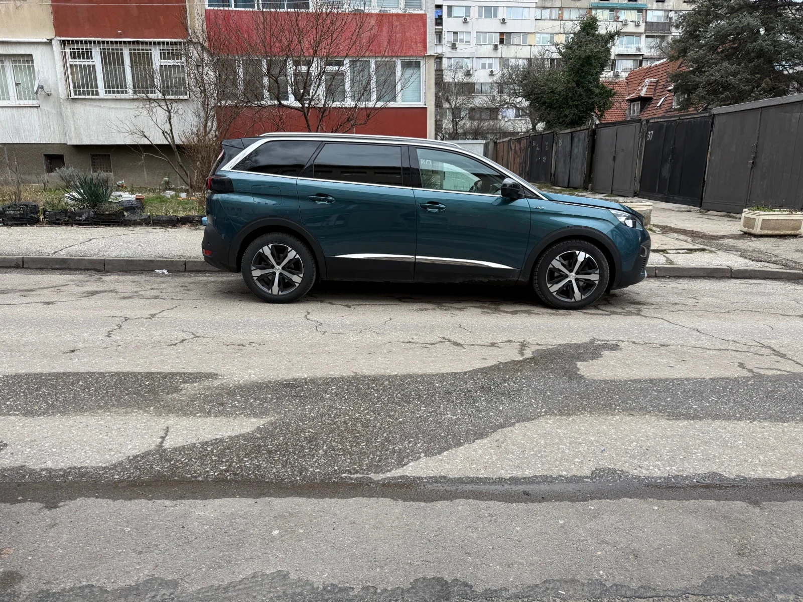 Peugeot 5008 GT, снимка 3 - Автомобили и джипове - 56684778