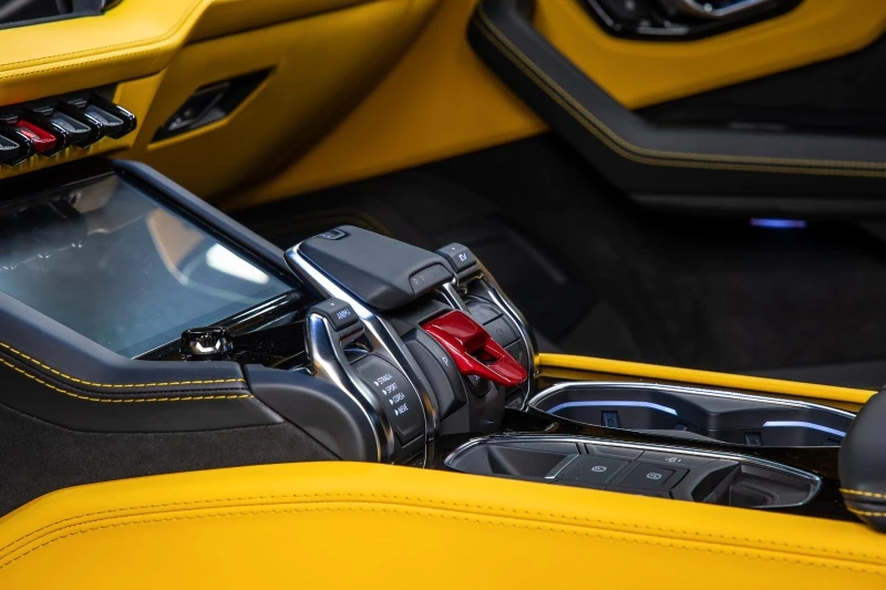 Lamborghini Urus SE/FACELIFT/PLUG-IN/B&O/CERAMIC/PANO/360/, снимка 10 - Автомобили и джипове - 52393561