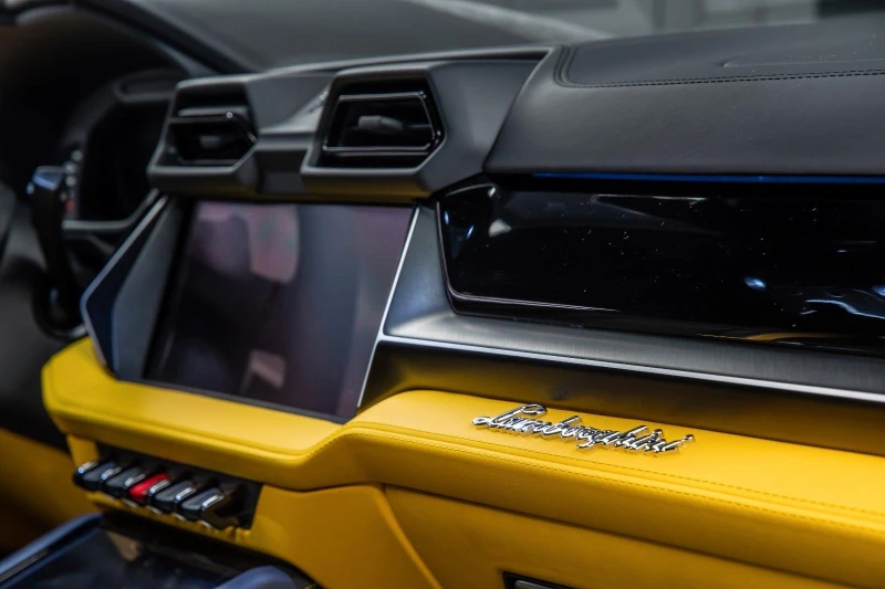 Lamborghini Urus SE/FACELIFT/PLUG-IN/B&O/CERAMIC/PANO/360/, снимка 11 - Автомобили и джипове - 52393561