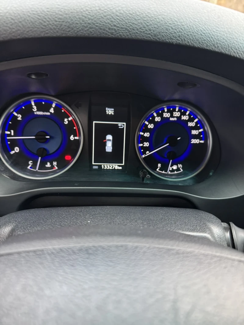 Toyota Hilux, снимка 5 - Автомобили и джипове - 52896129