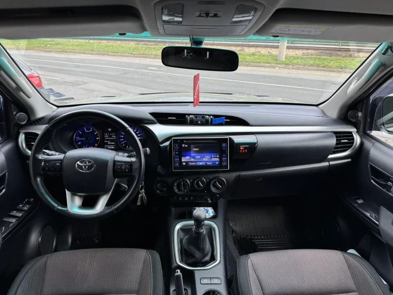 Toyota Hilux, снимка 9 - Автомобили и джипове - 52896129