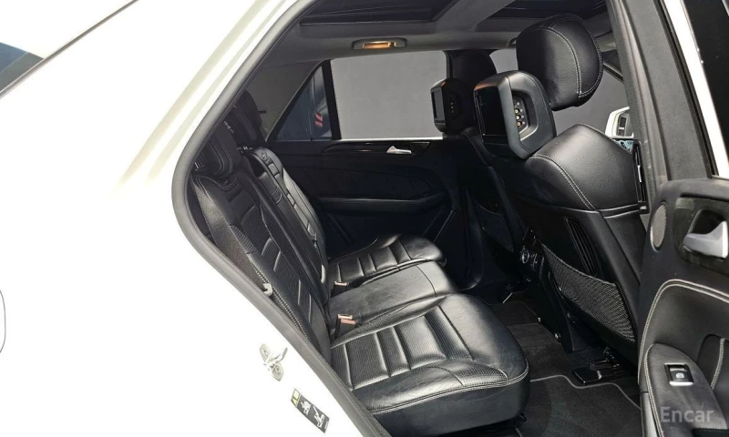 Mercedes-Benz ML 63 AMG, снимка 12 - Автомобили и джипове - 53043519