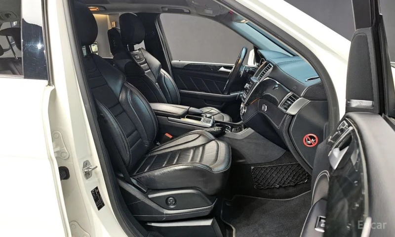 Mercedes-Benz ML 63 AMG, снимка 10 - Автомобили и джипове - 53043519