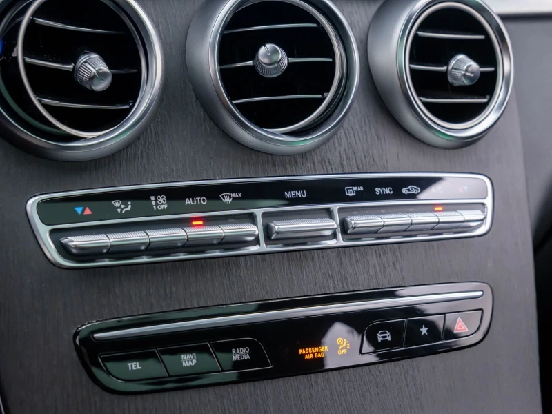 Mercedes-Benz GLC 300 AMG, снимка 14 - Автомобили и джипове - 53298760