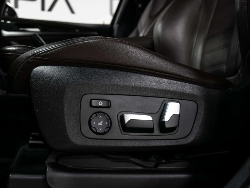 BMW X3 M40i | DISTRONIC| HUD| CARFAX, снимка 15 - Автомобили и джипове - 53354418