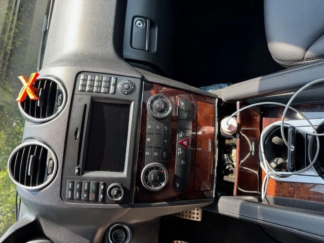 Mercedes-Benz ML 320, снимка 9 - Автомобили и джипове - 55684427