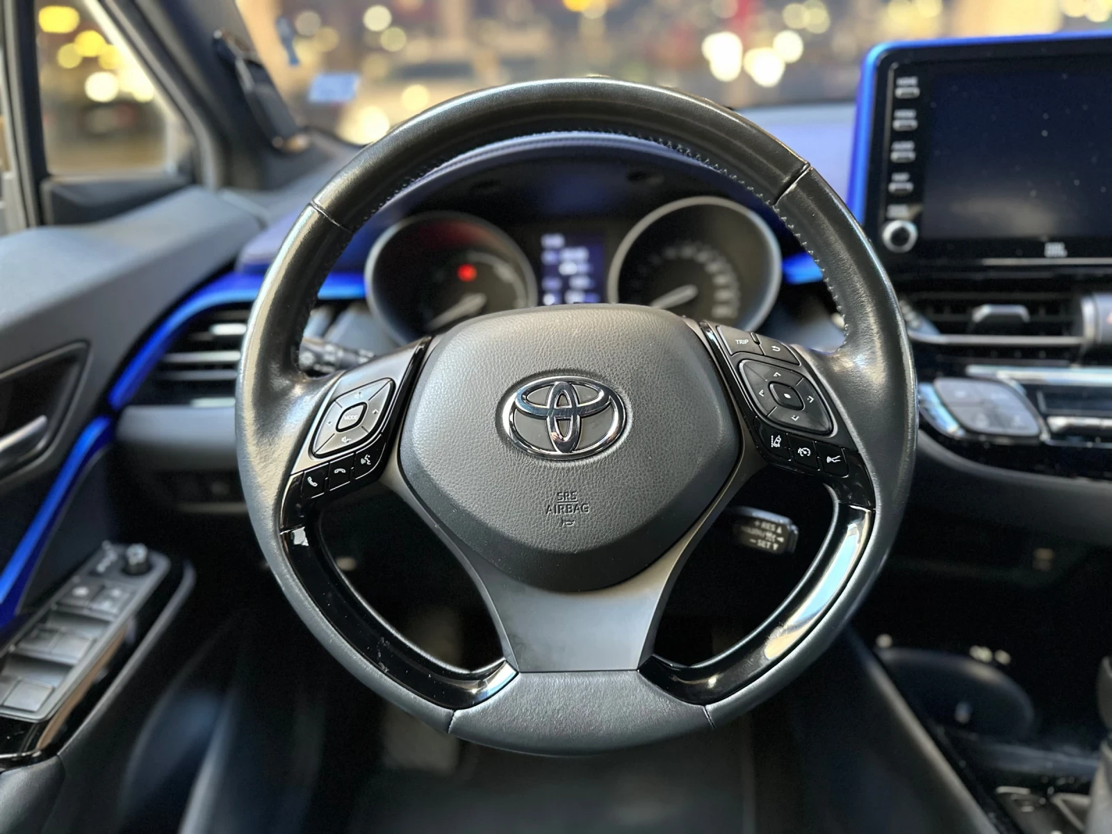 Toyota C-HR с ГАРАНЦИЯ/ОБСЛУЖЕН/2.0Hybrid/184к.с/JBL/ - изображение 8