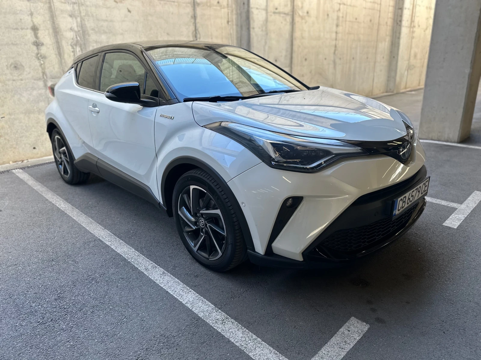 Toyota C-HR с ГАРАНЦИЯ/ОБСЛУЖЕН/2.0Hybrid/184к.с/JBL/ - изображение 2