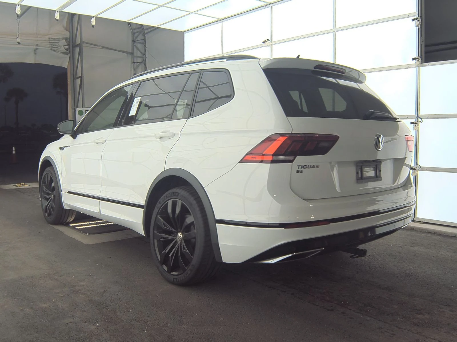 VW Tiguan 2020* R-Line Black* 7места* подгрев* пано* м.точка - изображение 6