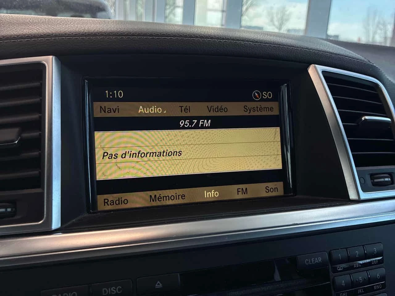 Mercedes-Benz ML 350 * BlueTEC * Два комплекта гуми* Панорама* , снимка 11 - Автомобили и джипове - 53817026