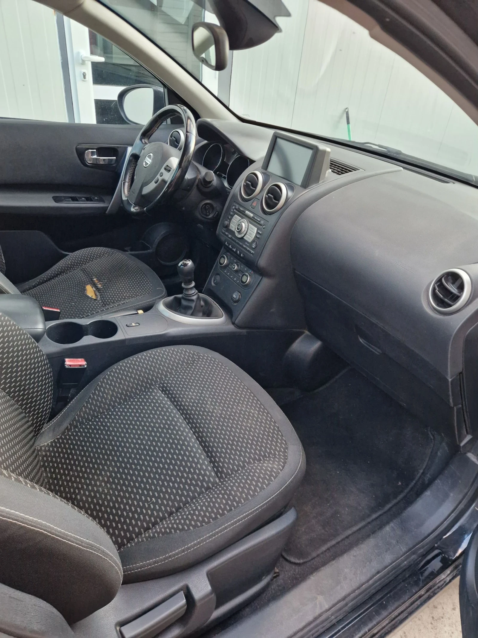 Nissan Qashqai 2.0dci Acenta, снимка 7 - Автомобили и джипове - 54319068