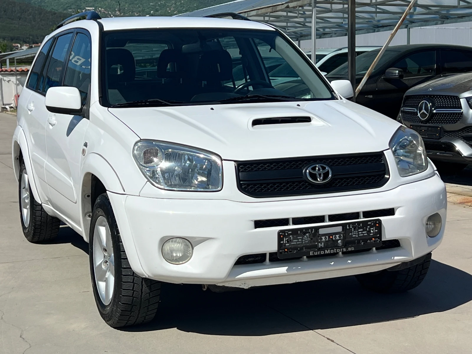 Toyota Rav4 2.0 D-4D, снимка 3 - Автомобили и джипове - 54552072