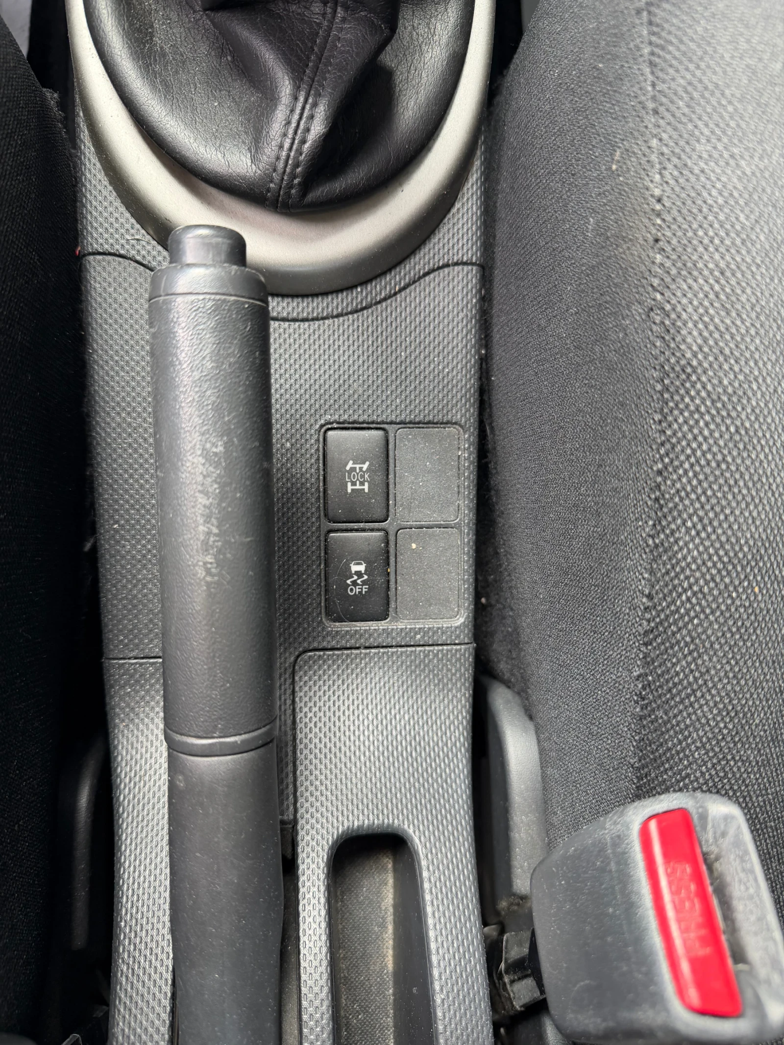 Toyota Urban Cruiser 1.4d4d 4х4 6speed star-stop КЛИМАТРОНИК ИТАЛИЯ, снимка 10 - Автомобили и джипове - 56084242