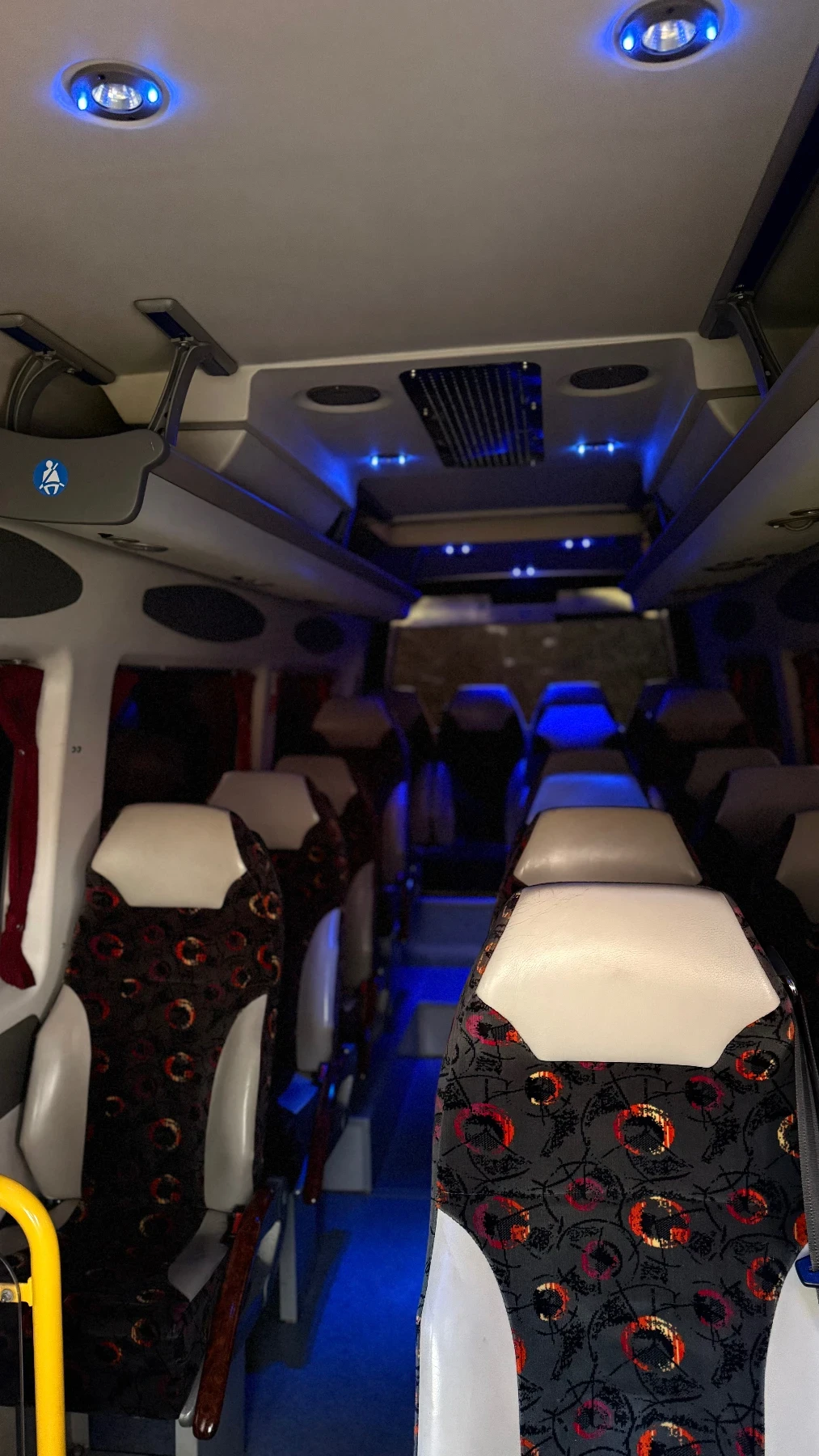 VW Crafter 2.5TDI 163кс, снимка 7 - Бусове и автобуси - 53788125