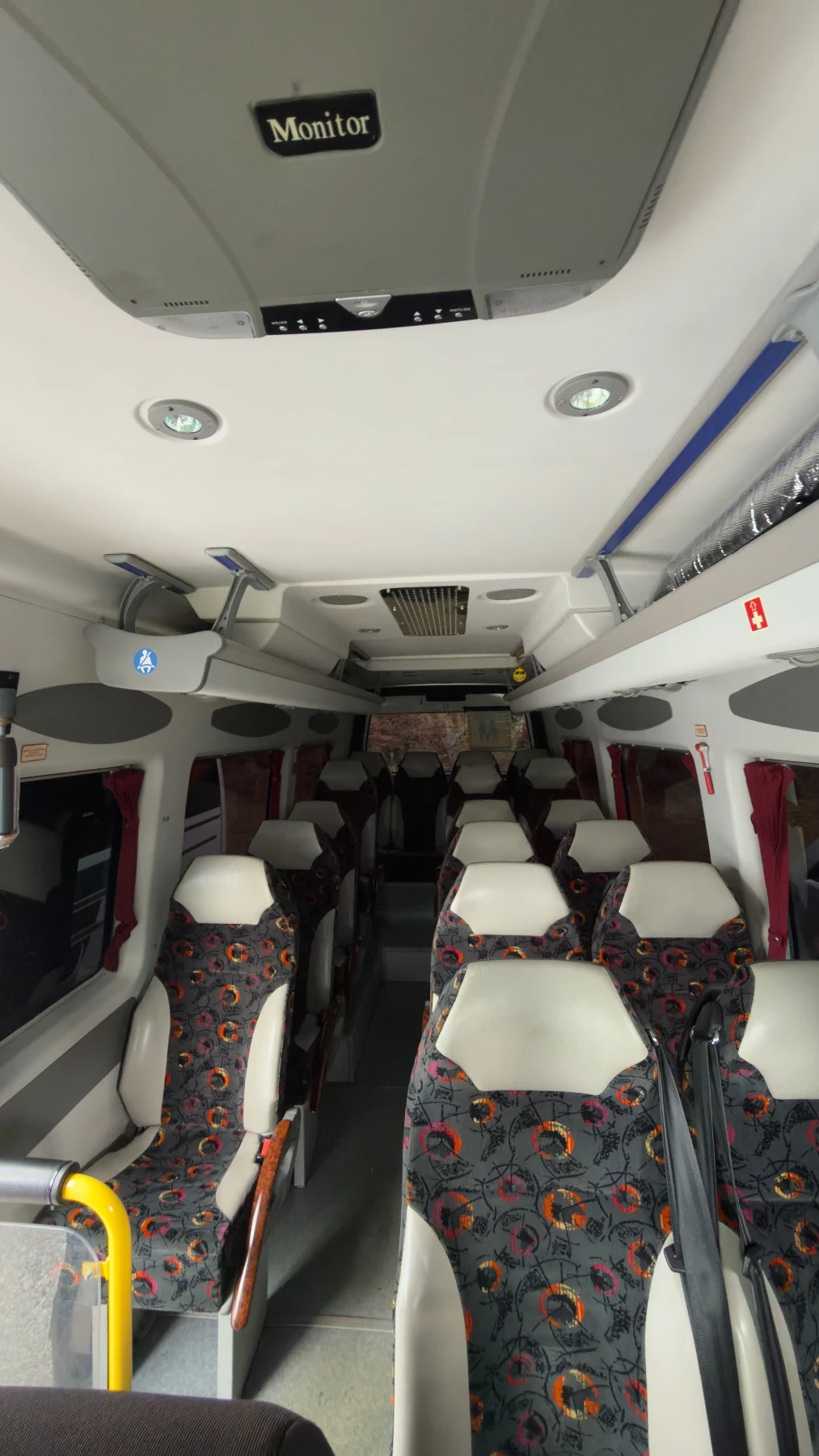 VW Crafter 2.5TDI 163кс, снимка 5 - Бусове и автобуси - 53788125