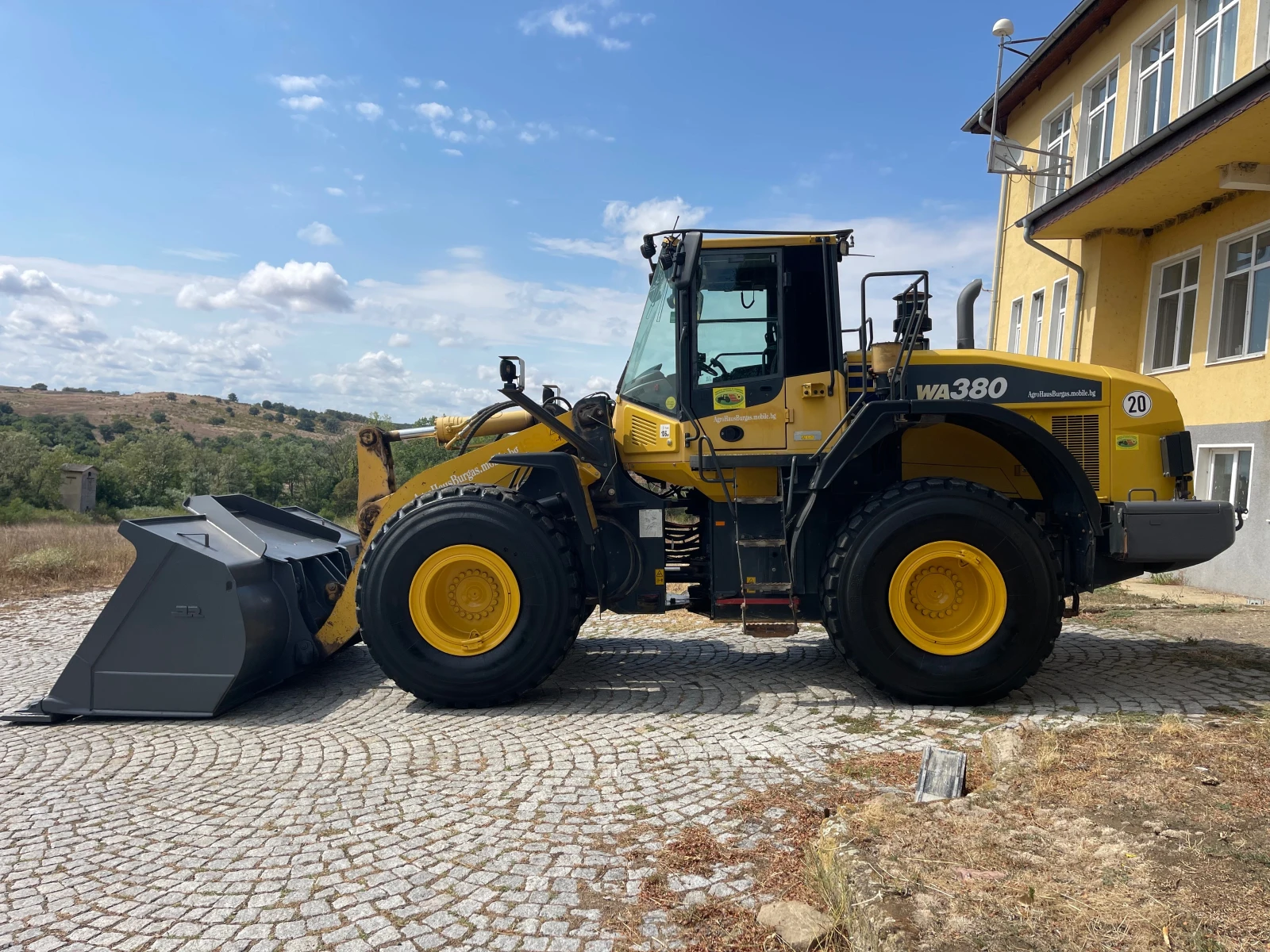 Челен товарач Komatsu WA 380 ЛИЗИНГ - изображение 4