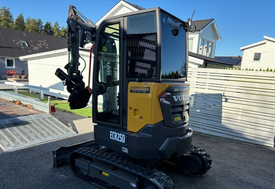 Багер Volvo ECR25D, снимка 7 - Индустриална техника - 54916496