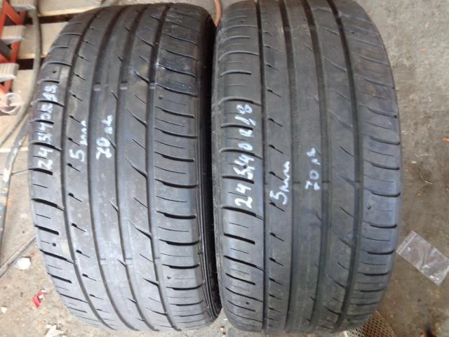 Гуми Летни 245/40R18, снимка 2 - Гуми и джанти - 18672240