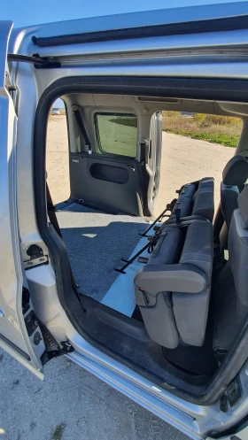 VW Caddy 1.6 TDI DSG 7 места Първи собств, снимка 12